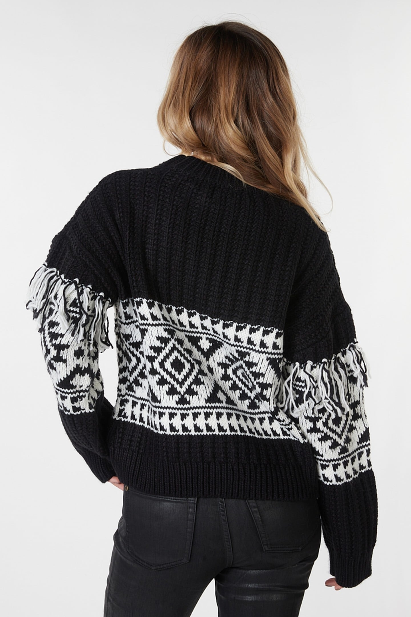 SWEATER JACQUARD FRINGES BLACK / WHITE 5