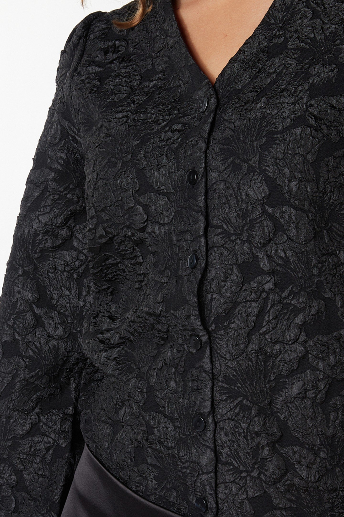 BLOUSE FANCY FLOWER JACQUARD BLACK 6