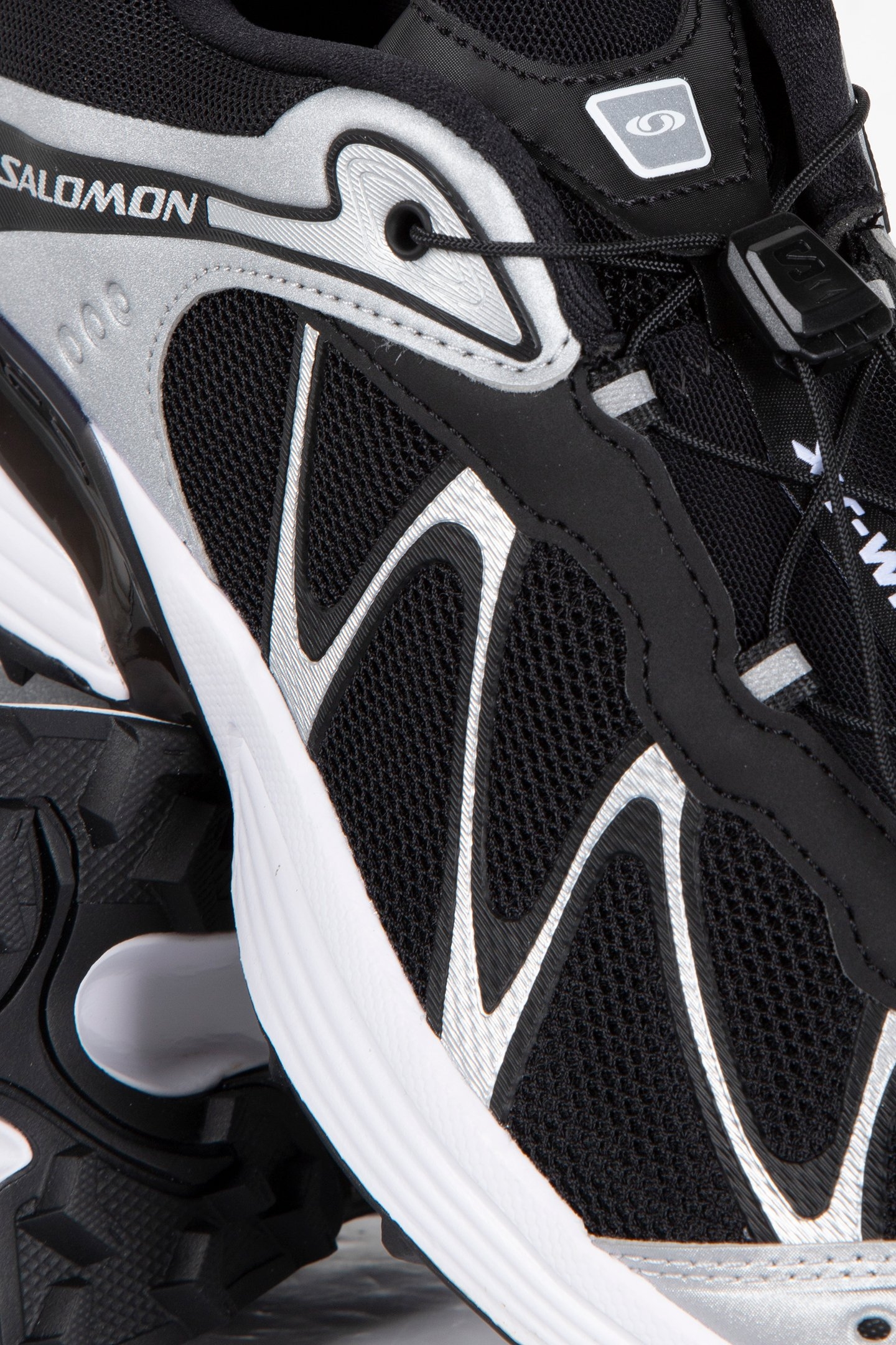 SALOMON – XT-WHISPER 4